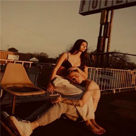 有爱失忆不了情侣网名大全